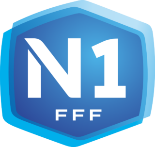 Logo_Championnat_Football_National_1_FFF_-_2026.svg https://bourgesfc.fr/wp-content/uploads/2026/10/Logo_Championnat_Football_National_1_FFF_-_2026.svg-320x303.png